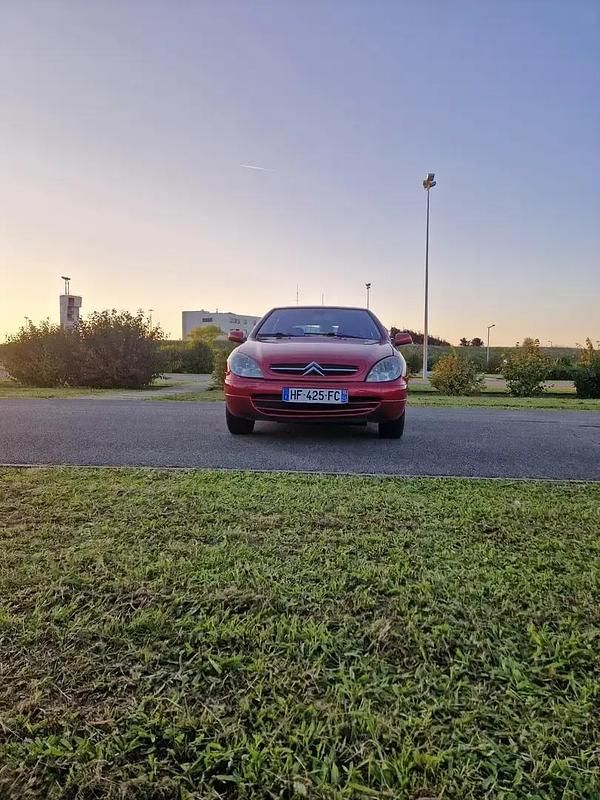 Utilisé 2002 Citroën Xsara Exclusive Berline | 3 850 € - Image 1/4