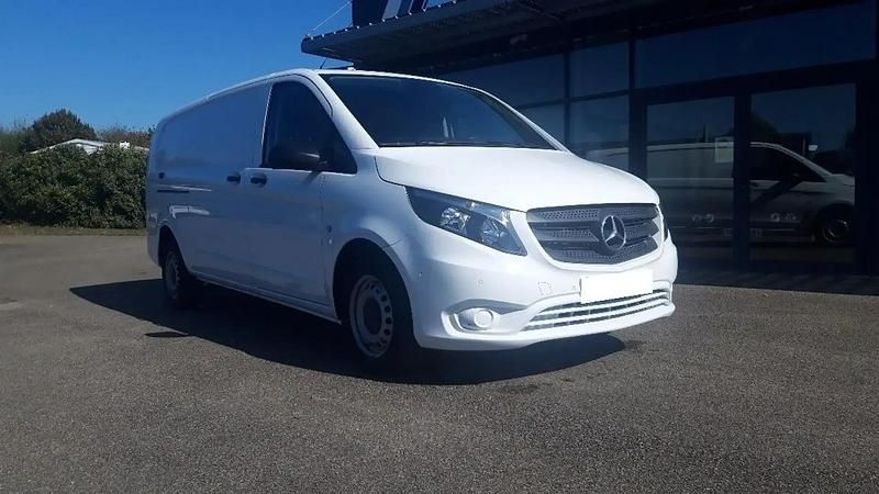 Blanc Utilisé 2021 Mercedes Vito Monospace | 29 990 € - Image 1/4