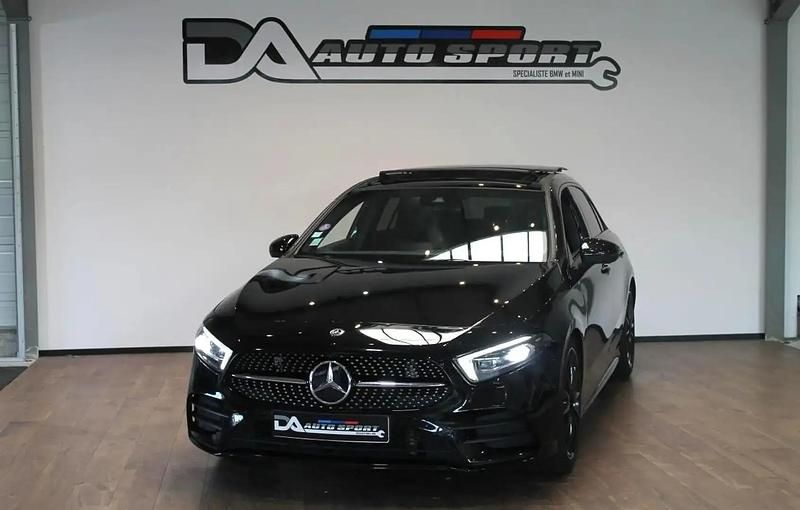 Noir Utilisé 2018 Mercedes A200 AMG line Berline | 27 500 € (Prix cher) - Image 1/4