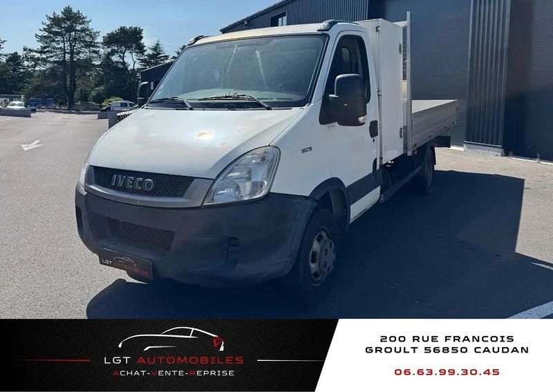 Blanc Utilisé 2012 Iveco Daily Van | 13 990 € - Image 1/4