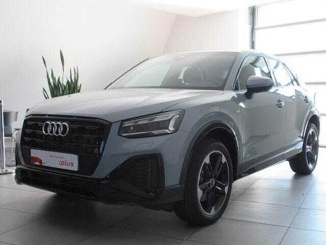 Gris Utilisé 2025 Audi Q2 S-Line SUV | 42 960 € - Image 1/4