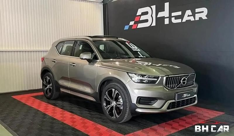 Gris Utilisé 2022 Volvo XC40 Inscription SUV | 33 490 € (Prix juste) - Image 1/4
