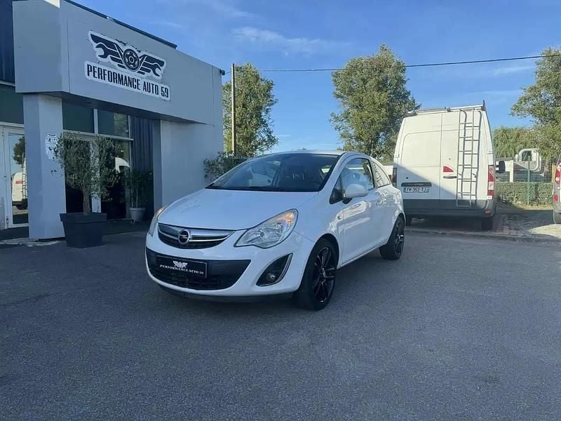 Blanc Utilisé 2013 Opel Corsa Berline | 2 990 € - Image 1/4