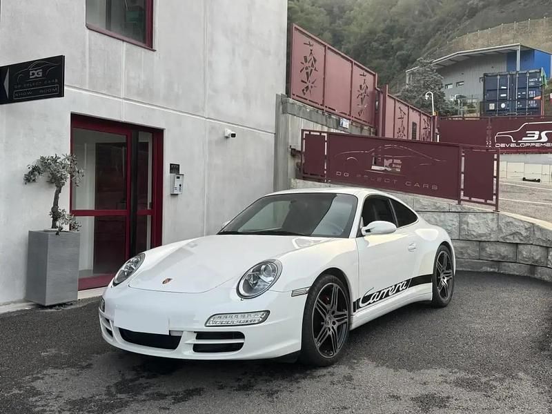 Blanc Occasion 2005 Porsche 911 Carrera 4S Coupé | 57 990 € - Image 1/4