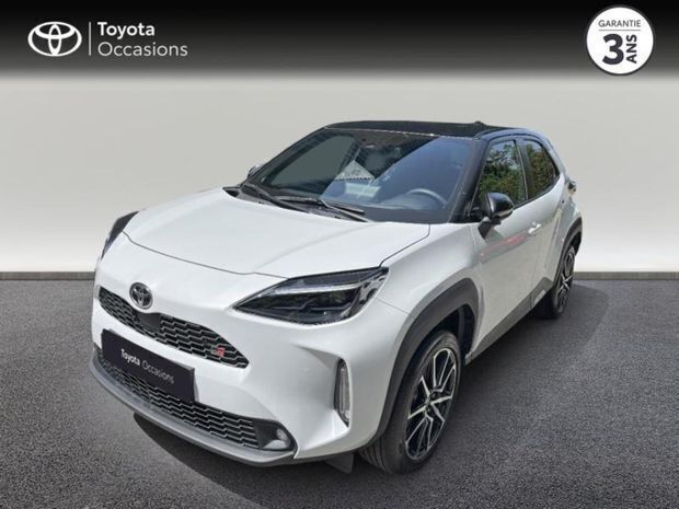 Gris Utilisé 2024 Toyota Yaris Hybrid Sport | 26 890 € (Prix cher) - Image 1/4