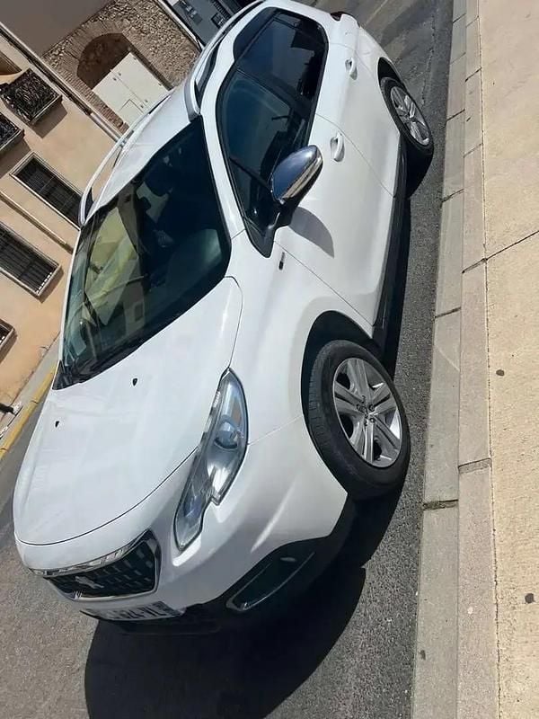 Occasion 2017 Peugeot 2008 Active SUV | 6 500 € - Image 1/4