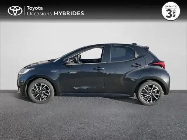Occasion Toyota Yaris Hybrid Design 2021 Noir intense Berline