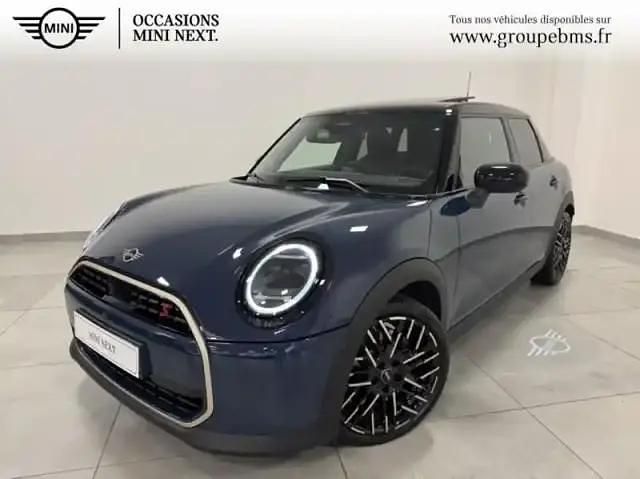 Occasion Mini Cooper Favoured 2024 Indigo sunset blue Citadine