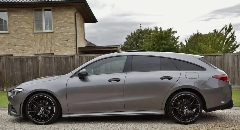 Gris Utilisé 2021 Mercedes CLA220 AMG Berline | 31 950 € (Bon prix) - Image 1/4