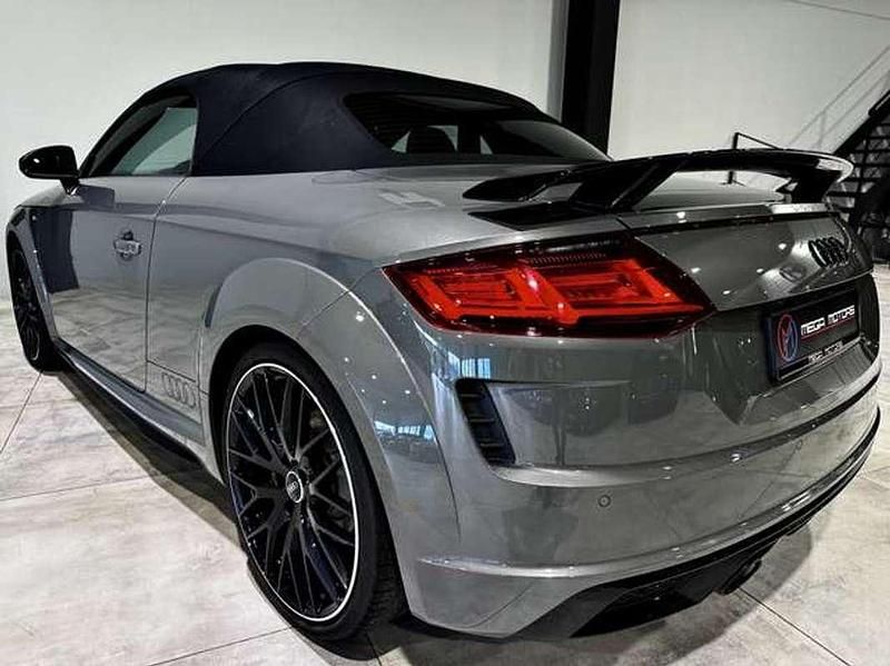 Occasion Audi TT Competition 197 ch (144 kW) 2024 Gris Cabriolet