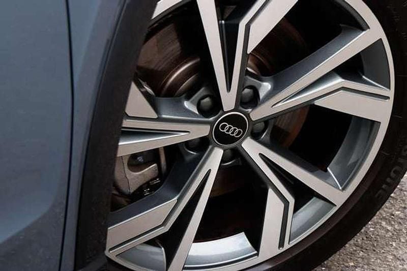 Occasion Audi Q4 Sportback e-tron S-Line 219 kW (299 ch) 2022 Bleu SUV