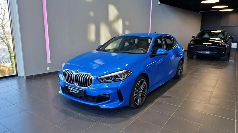 Bleu Utilisé 2021 BMW 118 M Sport Citadine | 25 490 € (Prix juste) - Image 1/4