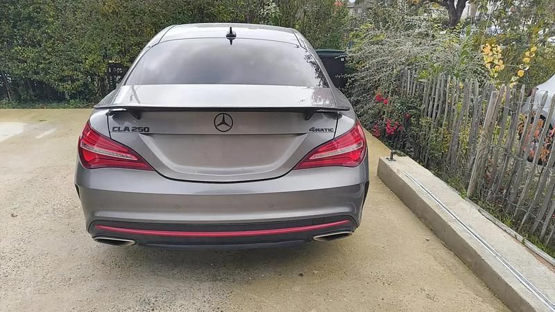 Utilisé 2017 Mercedes CLA250 Berline | 20 900 € - Image 1/4