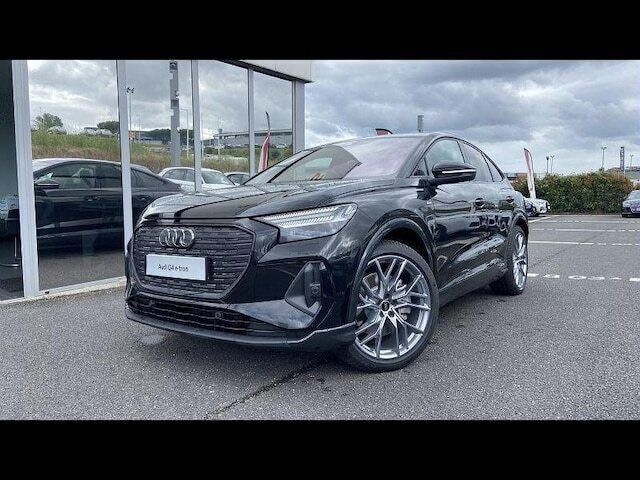 Noir mythic métallisé Utilisé 2024 Audi Q4 Sportback e-tron S-Line SUV | 54 999 € - Image 1/4