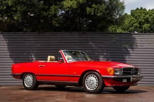 Rouge Utilisé 1989 Mercedes SL300 Cabriolet | 71 120 € - Image 1/4