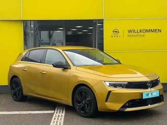 Occasion Opel Astra Business 2022 Jaune kult métallisé/toit noir karbon Berline