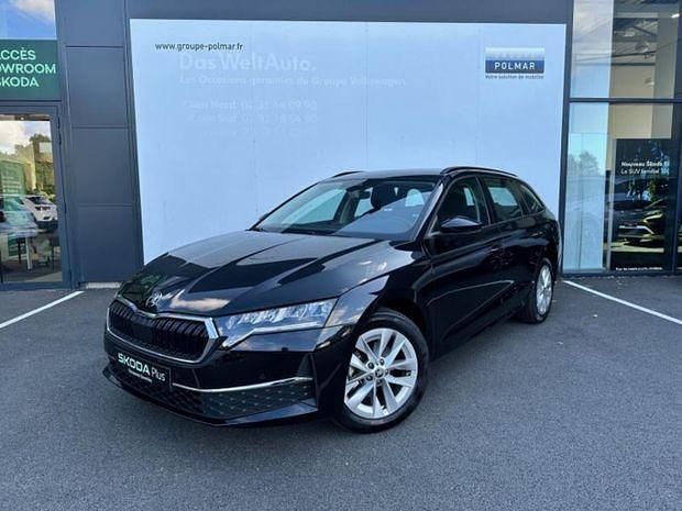 Noir Utilisé 2025 Skoda Octavia Selection | 30 990 € (Prix juste) - Image 1/4