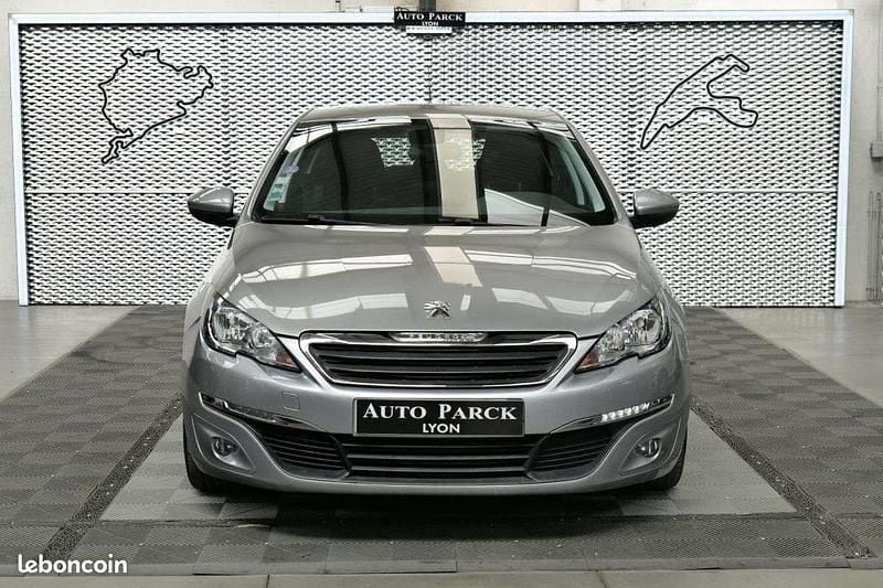 Occasion Peugeot 308 Style 110 ch (80 kW) 2017 Gris Citadine