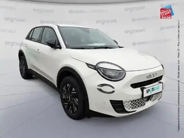 Nouvelle Fiat 600 2025 Ice white SUV