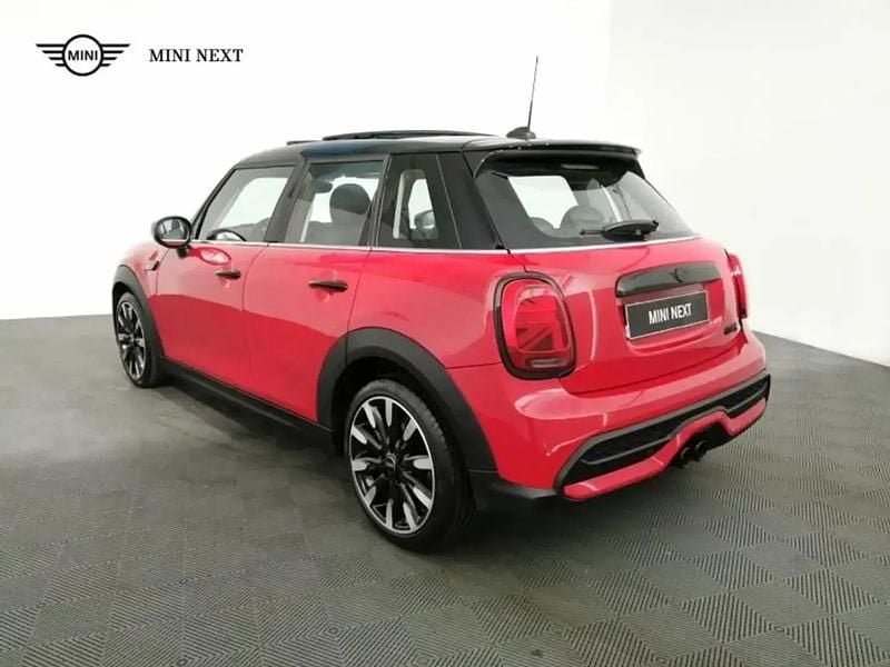 Image 2/4
