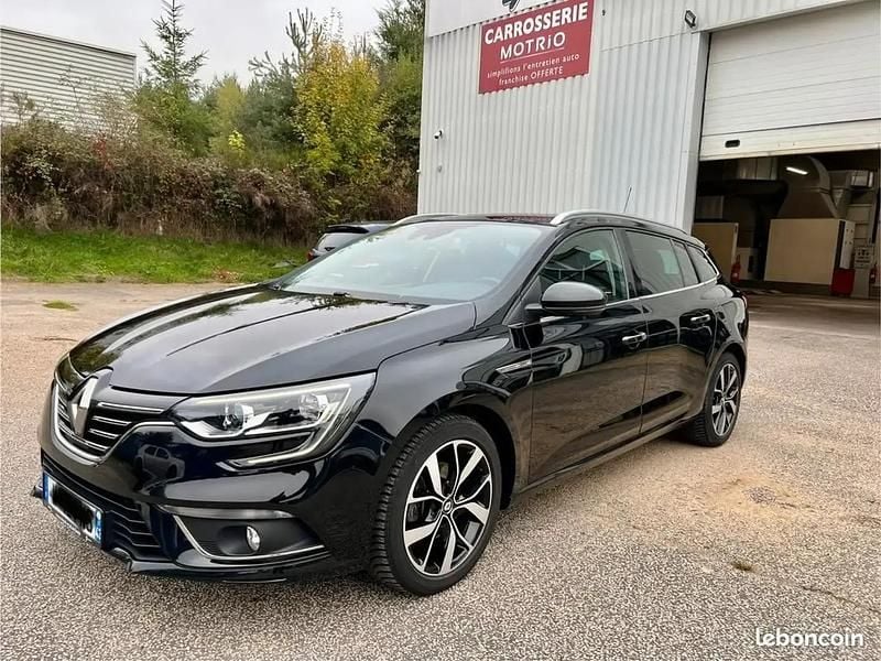 Noir Utilisé 2020 Renault Mégane GrandTour Bose Edition Break | 14 490 € (Prix juste) - Image 1/4