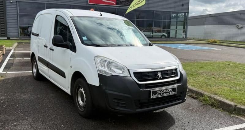Utilisé 2017 Peugeot Partner Monospace | 10 990 € (Prix juste) - Image 1/4