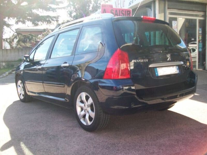 Image 3/4