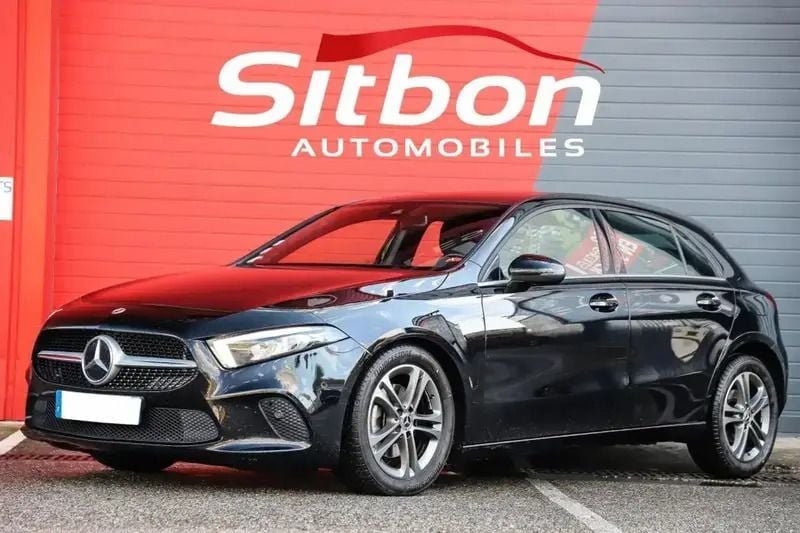Noir Utilisé 2019 Mercedes A200 Business Berline | 24 970 € (Bon prix) - Image 1/4