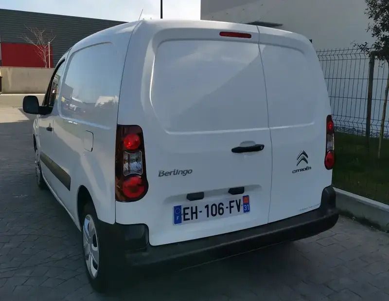 Image 2/4