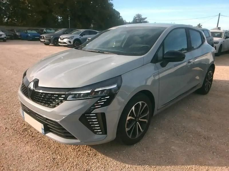 Gris Utilisé 2025 Renault Clio V Techno Berline | 19 190 € (Prix assez cher) - Image 1/4