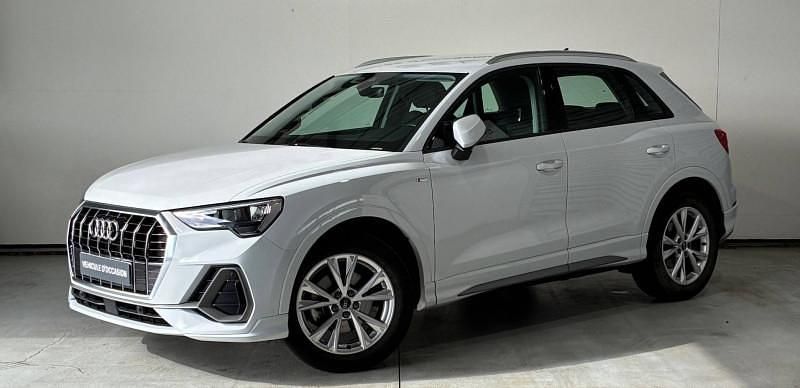 Blanc Utilisé 2023 Audi Q3 S-Line SUV | 37 900 € (Prix juste) - Image 1/4