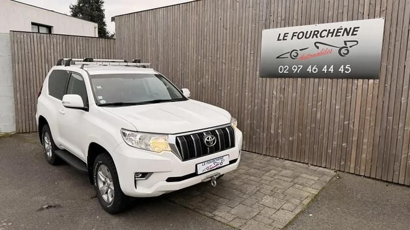 Blanc Occasion 2018 Toyota Land Cruiser Life SUV | 49 900 € (Bon prix) - Image 1/4