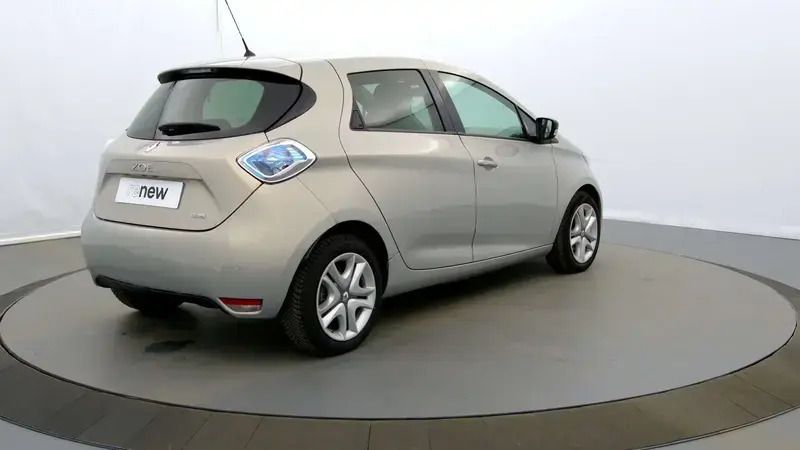 Image 2/4