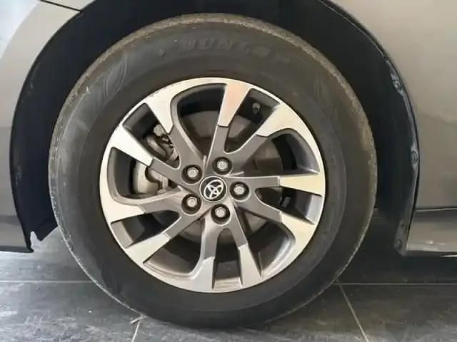 Occasion Toyota Prius Premium 2021 Gris atlas Citadine