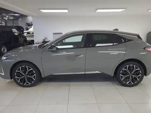 Occasion DS Automobiles DS4 2024 Gris laqué (m) Berline