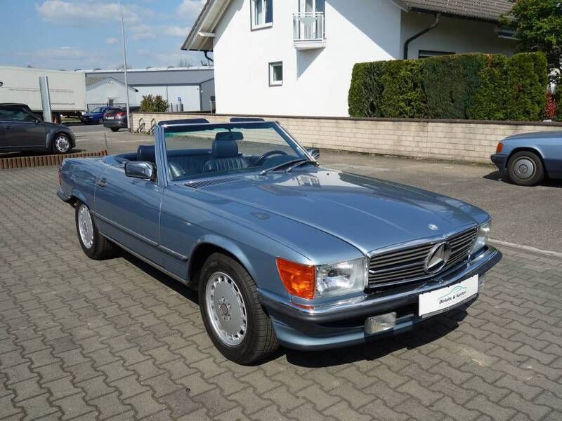 Bleu Utilisé 1987 Mercedes 560 Cabriolet | 39 990 € - Image 1/4