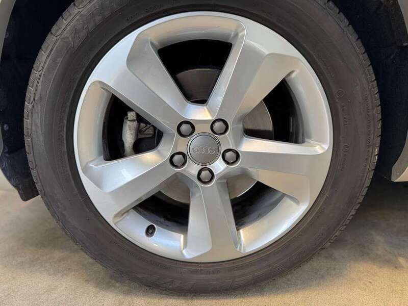 Image 4/4