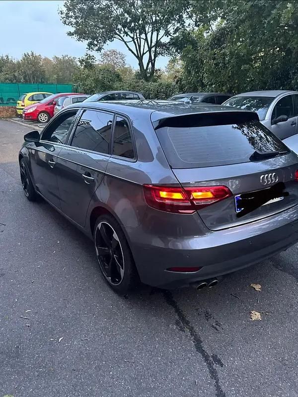 Utilisé 2016 Audi A3 Design Berline | 12 400 € (Super prix) - Image 1/4