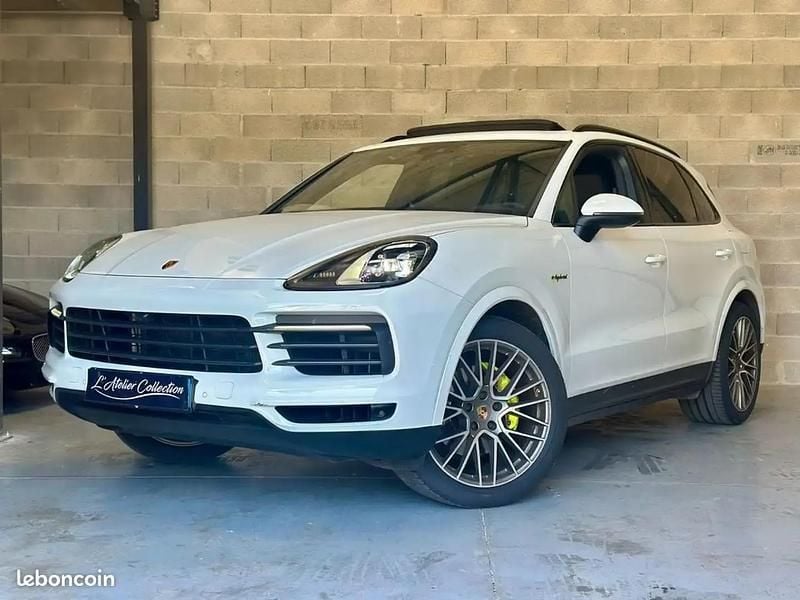 Blanc Utilisé 2023 Porsche Cayenne Platinum Edition SUV | 76 990 € - Image 1/4