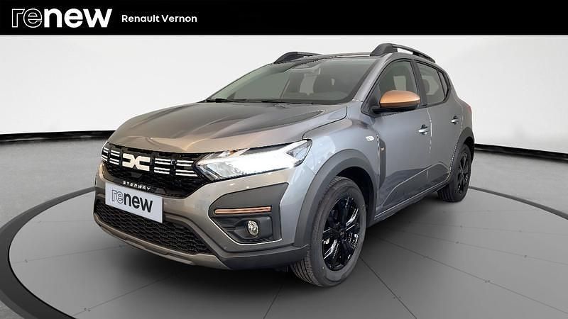 Gris Utilisé 2025 Dacia Sandero Extreme Citadine | 18 990 € (Prix assez cher) - Image 1/4