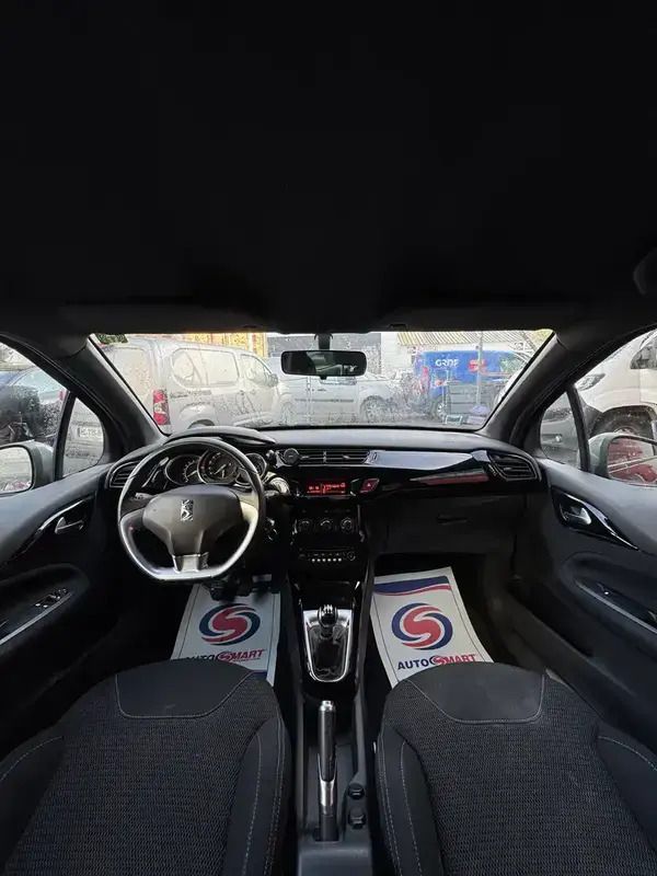 Image 2/4