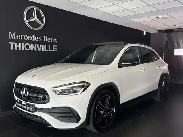 Blanc Utilisé 2021 Mercedes GLA220 AMG line SUV | 37 890 € - Image 1/4