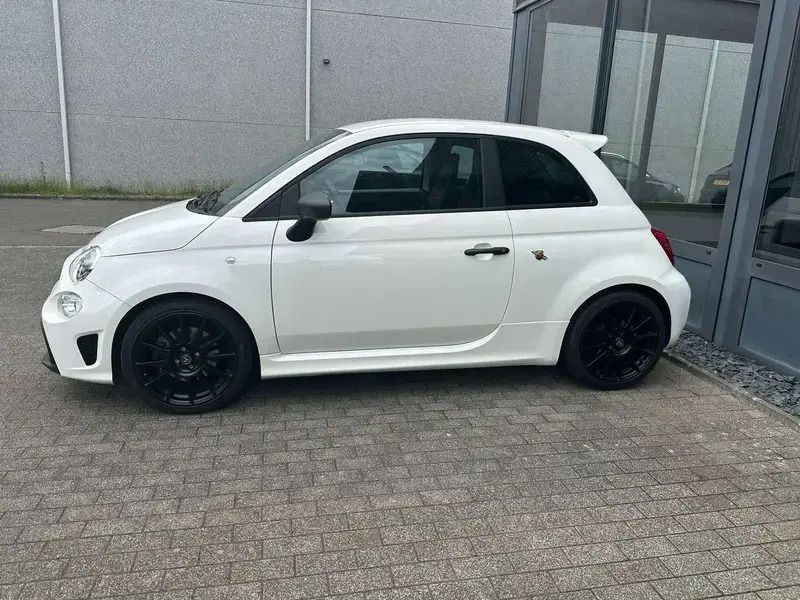 Blanc Utilisé 2023 Fiat 500 Abarth Citadine | 18 900 € (Prix assez cher) - Image 1/2