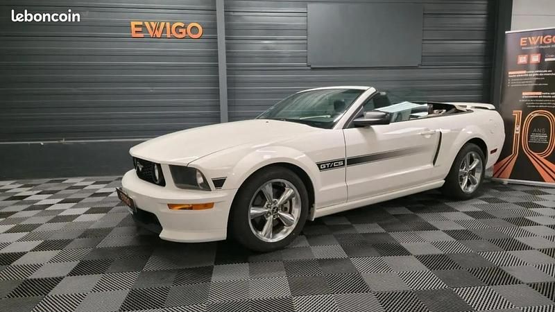 Blanc Utilisé 2007 Ford Mustang GT Cabriolet | 31 990 € (Prix cher) - Image 1/4