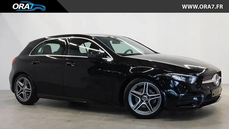 Noir Utilisé 2019 Mercedes A200 AMG line Berline | 30 790 € (Prix cher) - Image 1/4