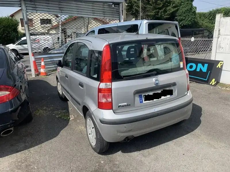 Image 2/4