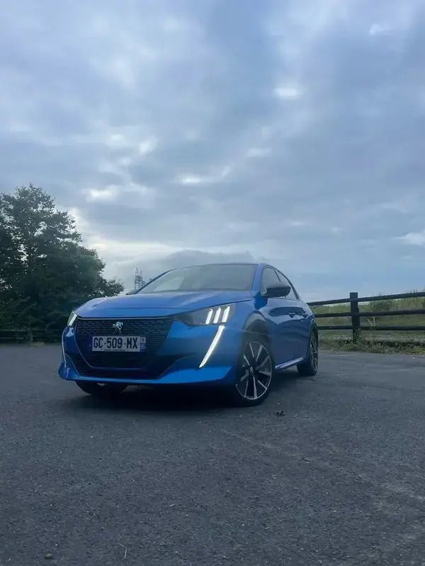 Utilisé 2021 Peugeot e-208 GT Citadine | 15 000 € (Bon prix) - Image 1/4