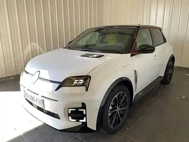 Blanc nacre / toi noir etoile Occasion 2025 Renault 5 E-Tech Berline | 34 140 € (Prix cher) - Image 1/4