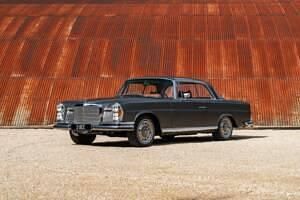 Gris Utilisé 1970 Mercedes 280 SE Coupé | 161 359 € - Image 1/4
