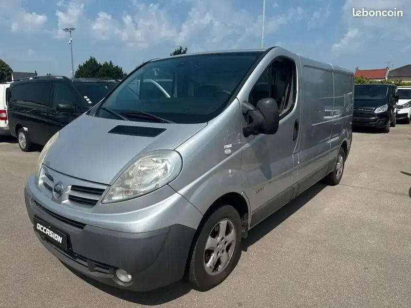 Gris Utilisé 2009 Nissan Primastar Monospace | 8 990 € - Image 1/4